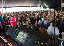 Refuerzo de sonido en escenario