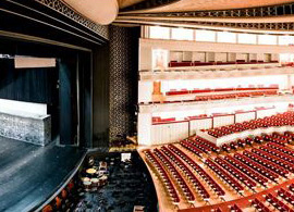 Teatro e iglesia